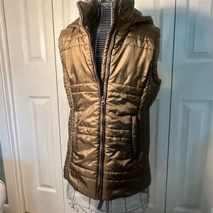 New York & Company Women's Quilted Puffer Vest Brown Size S